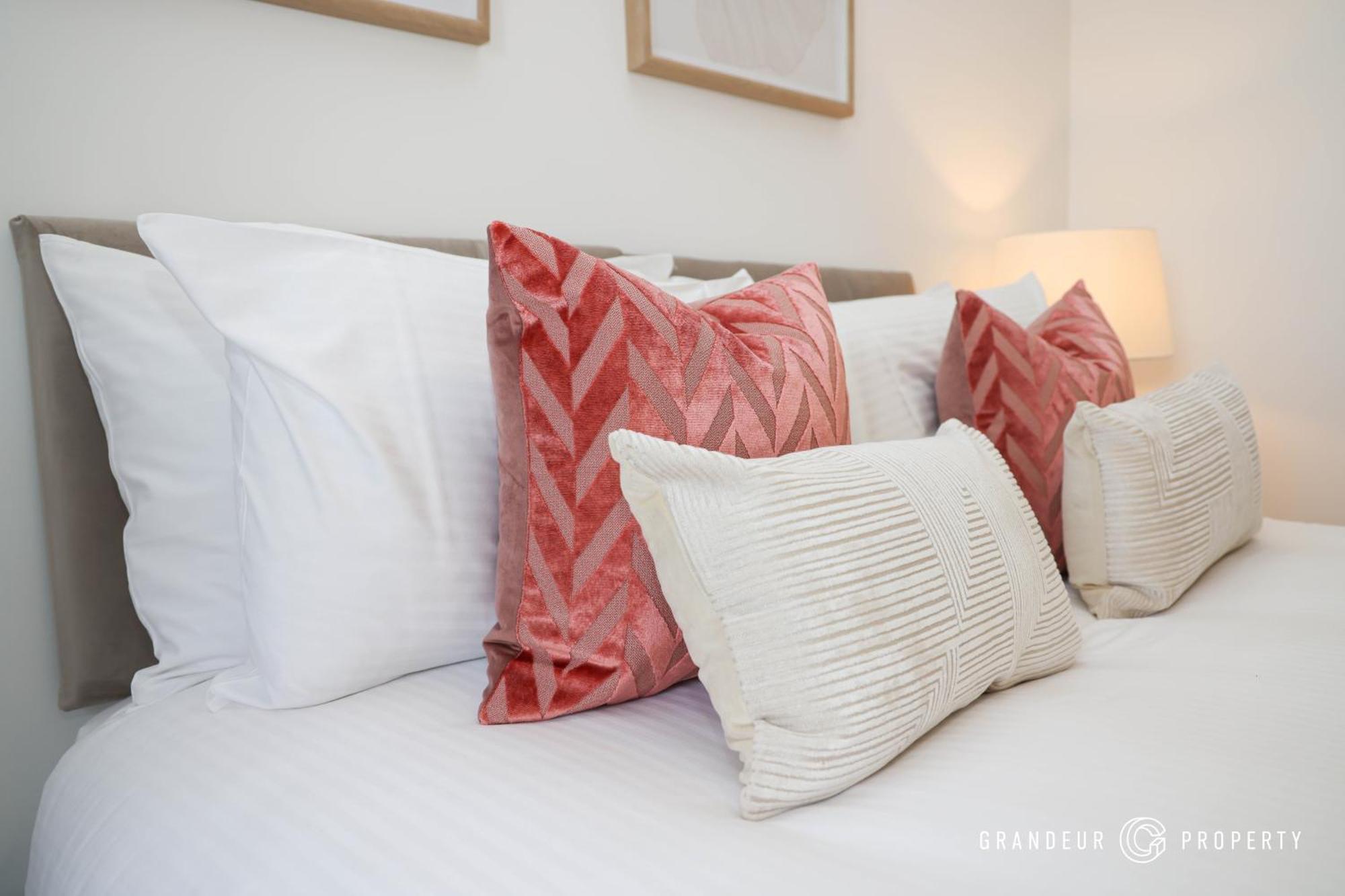 Carters Quay View By Grandeur Property Пул Екстериор снимка